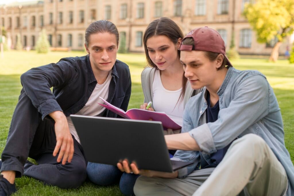 Top US Universities Now Offering Free Tuition for Middle-Income Families